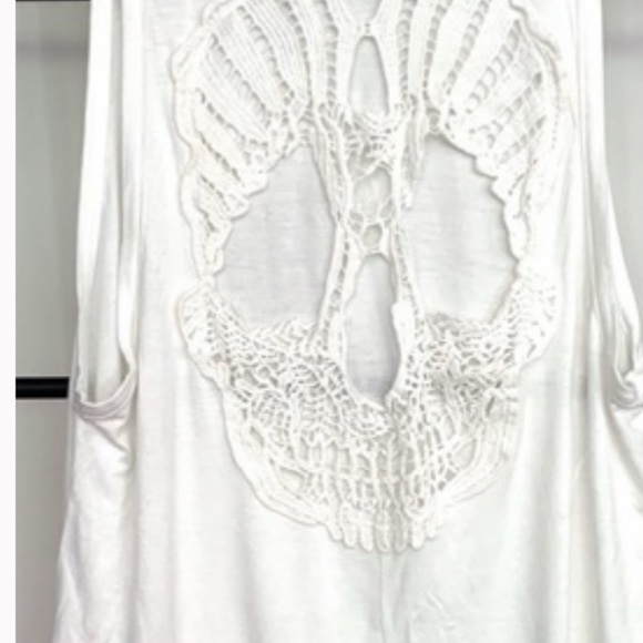 Nollie White Tank Top With Crochet Skull on Back - Picture 4 of 9